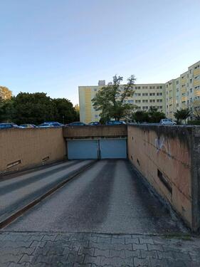 Foto - Tiefgaragenstellplatz Staaken - 120,00 EUR Miete,