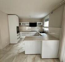 Zuffenhausen 2 - Zimmer Wohnung - Stuttgart