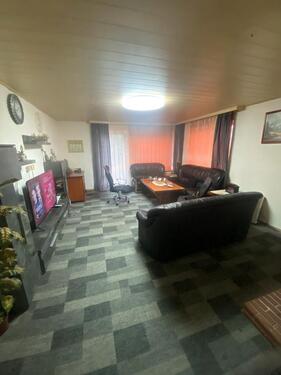 Foto - Haus 4 Zi. 125 m2 - 1.350,00&nbsp;EUR Kaltmiete, ca.&nbsp; 125,00&nbsp;m&sup2;