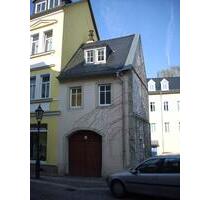 Kleines Torbogenhaus mit 2 - Raum-Wohnung - Waldheim