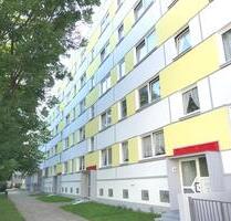 Hier wird für Sie frisch renoviert! - Schwerin Mueß