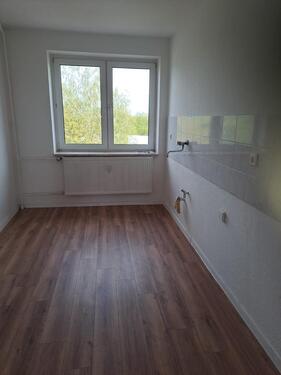 Foto - Helle 4 Raumwohnung mit neuer Einbauküche