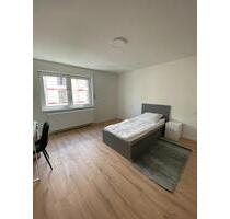 Möbliertes WG Zimmer in sanierter Wohnung in Nürnberg, Reindelstr