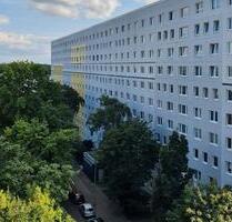 Praktisch & zentral – kleine Wohnung mit Aufzug und Fernblick ! - Halle (Saale) Halle-Neustadt