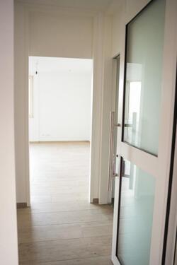 Foto - Hochwertig kernsanierte 2-Zimmer-Wohnung mit Balkon & Tiefgarage