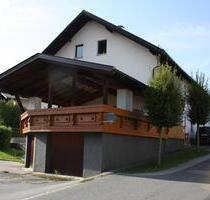 Großzügige 3 ZKB Wohnung in Patersdorf mit überdachtem Freisitz