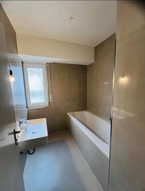 Foto - AB SOFORT VERFÜGBAR- kernsanierte 3 Zimmer Wohnung - kein Balkon