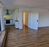 Frisch renovierte 3 Zimmer Dachgeschoßwohnung - Oberasbach