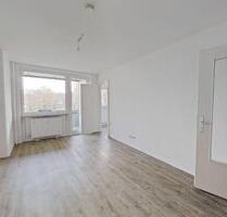 **Helle 1-Zimmer-Wohnung mit EBK und Balkon** - Rendsburg