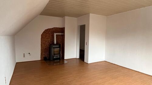 Foto - Renovierte 4 Zimmer Wohnung - 700,00&nbsp;EUR Kaltmiete, ca.&nbsp; 90,00&nbsp;m&sup2;