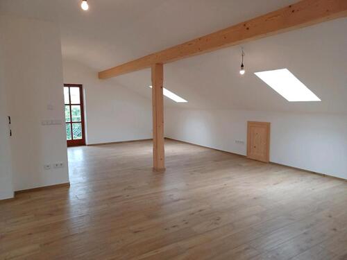 Foto - Helle, moderne Dachgeschosswohnung mit Balkon in Wegscheid