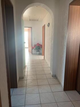 Foto - 2 Zimmer- Dachgeschosswohnung mit Balkon-teilmöbiliert, ab sofort