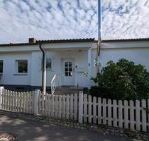 Bungalow mit Garten, hunde- und kinderfreundlich, nahe der Natur - Nürnberg Katzwang