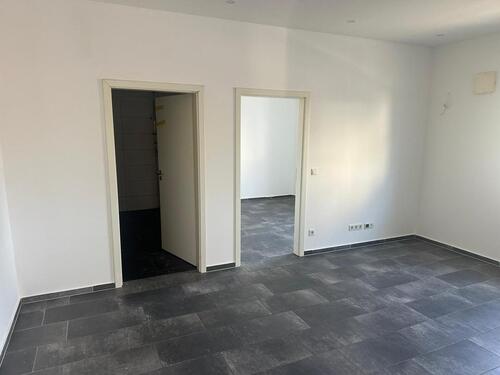 Foto - Neu renovierte EG 63 qm m. eigenem Eingang Keller u.Stellplatz