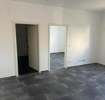 Neu renovierte EG 63 qm m. eigenem Eingang Keller u.Stellplatz - Bielefeld Senne