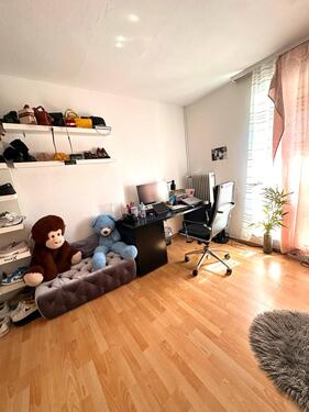 Foto - Zimmer ab 1. Juli in WG - 430,00&nbsp;EUR Kaltmiete, ca.&nbsp; 24,00&nbsp;m&sup2;