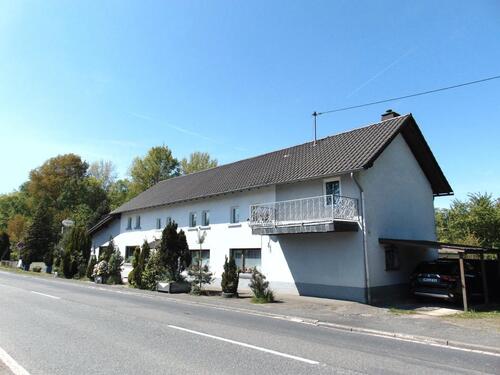 Foto - Investoren aufgepasst! Anwesen mit großem Potenzial ca. 6300 qm²