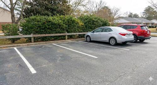 Foto - Privater Parkplatz zu vermieten – sofort verfügbar