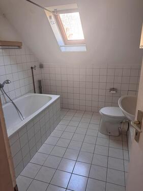 Foto - wohnung 3 ZKB - 450,00&nbsp;EUR Kaltmiete, ca.&nbsp; 86,00&nbsp;m&sup2;