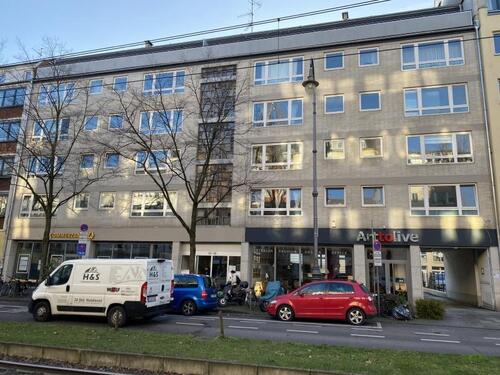 Foto - PKW-Tiefgaragenstellplatz mitten in der Kölner Südstadt