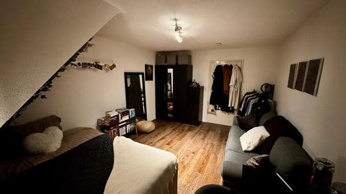 Foto - 1 Zimmer Dachgeschoßwohnung zur Miete in Stuttgart