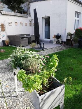 Foto - Modernisierte 4 Zimmer Wohnung mit eigenem Garten