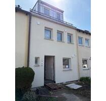 Reihenmittelhaus kernsaniert mit PV-Anlage - Erding