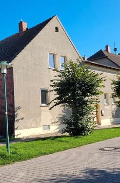 Foto - Bei Wittenberg: Hausteil auf 4-Seitenhof - Innenhof, Scheune opt.