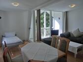 Foto - Große Wohnung auf schönem Grundstück