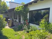 Foto - Stilvoller Bungalow mit Garten in ruhiger Lage zur Miete 162 m² Wohnfläche 70m² Souterrain