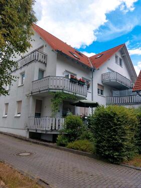 Foto - Wohnung mit Balkon und Tiefgaragenstellplatz.