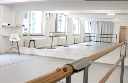 Foto - Schule, Raum für Yoga, Pilates, Tanz, Therapie, Kurse, Seminare,