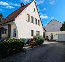 Freistehendes 1-2 Familienhaus in 65451 Kelsterbach Unterdorf