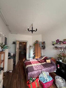 Foto - WG Zimmer im 4-Zimmer-Wohnung ist ab sofort zu vermieten.