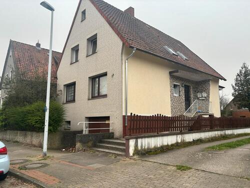 Foto - 6 Zimmer Mehrfamilienhaus, Wohnhaus zum Kaufen in Lehrte