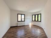 Foto - Zentral, hell, gemütlich: 2-Zimmer-Wohntraum auf der Weststraße!