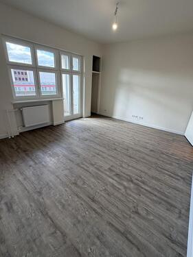 Foto - Bezugsfreie 2-Zimmer-Wohnung im Herzen von Tegel – frisch saniert mit Balkon