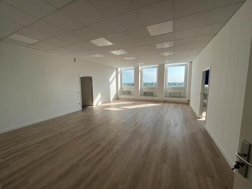 Foto - 304 qm Bürofläche in Neukölln zu vermieten: Perfekte Arbeitsumgebung für Ihr Business!