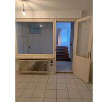 Große 2 Zimmer Wohnung - 1.100,00&nbsp;EUR Kaltmiete, ca.&nbsp; 80,00&nbsp;m&sup2; in Bergheim (PLZ: 50126)