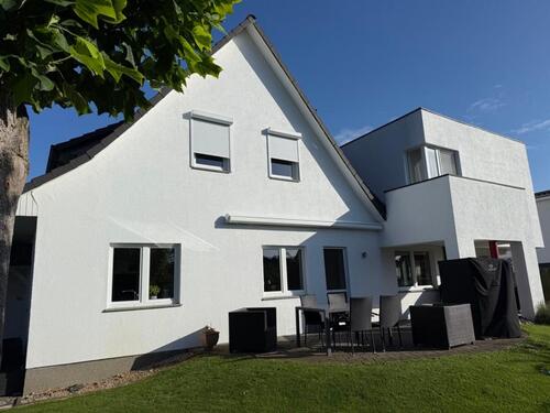 Foto - Modernisiertes EFH mit 220 m², tollem Garten, 2 Wallboxen & Anbau