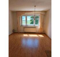 Gepflegte 3 Zimmer Wohnung - 46.000,00&nbsp;EUR Kaufpreis, ca.&nbsp; 59,00&nbsp;m&sup2; in Gersdorf (PLZ: 09355)