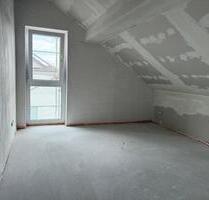 Kernsanierte 4,5 Zimmer Maisonette-Wohnung mit Balkon - Römerberg