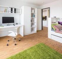 Möbliertes WG Zimmer mit Balkon in moderner 2er WG in Idstein