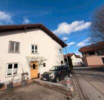 Einfamilienhaus zu vermieten - 1.400,00&nbsp;EUR Kaltmiete, ca.&nbsp; 141,00&nbsp;m&sup2; in Bayerbach (PLZ: 94137)