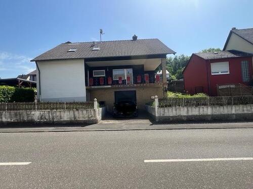 Foto - Einfamilienhaus incl.erschlossenem angrenzenden Baugrundstück