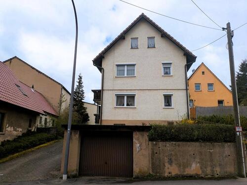 Foto - Wohnhaus mit Nebengebäuden auf 1.130 qm Grund im Ortskern von Ma