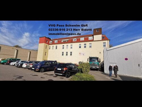 Foto - Büroetage mit Parkplätzen perfekt positioniert