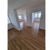 Ginsheim Attraktive 4-Z-Whg mit Balkon, Schwimmbad & Sauna - Mainz Ebersheim