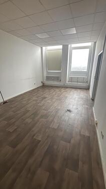 Foto - AB SOFORT: 86,00 m² Büroraum im 5.OG
