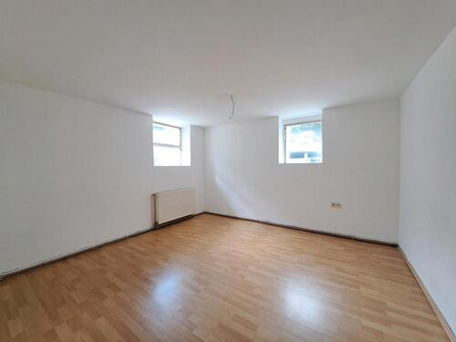 Foto - Gewerbeeinheit (Halle + Büroräume)